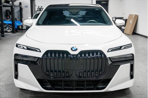 2023 BMW 760 i xDrive