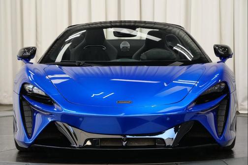 2025 McLaren Artura Spider