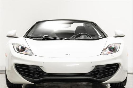 2014 McLaren MP4-12C Base