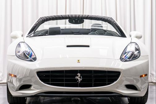 2014 Ferrari California Base
