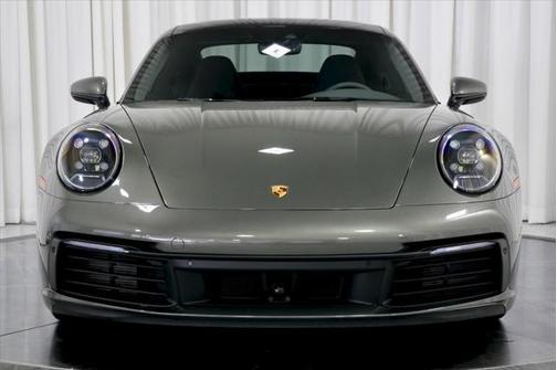 2020 Porsche 911 Carrera
