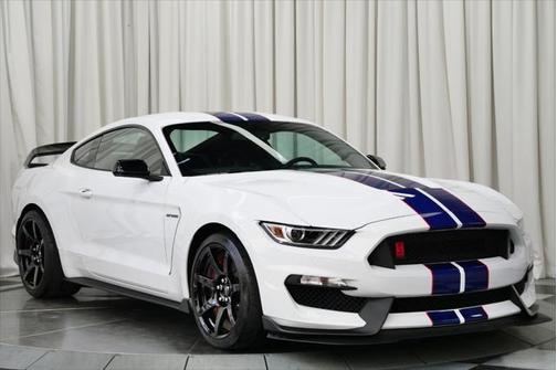 2016 Ford Shelby GT350R Base