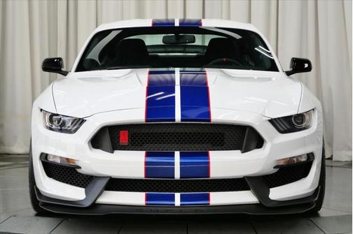 2016 Ford Shelby GT350R Base