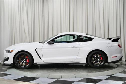 2016 Ford Shelby GT350R Base