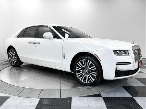 2021 Rolls-Royce Ghost -The GHOST Package, Bespoke Audio, Rear Seat Entertainment
