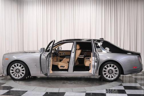 2020 Rolls-Royce Phantom Sedan