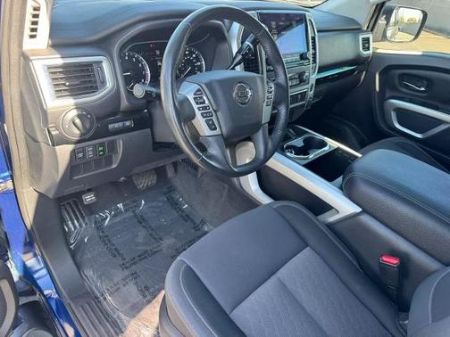 2021 Nissan Titan SV