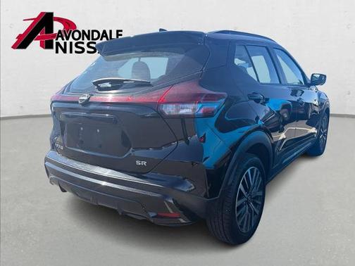 2024 Nissan Kicks SR