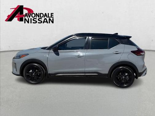 2022 Nissan Kicks SR