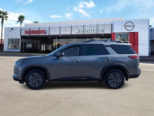 2024 Nissan Pathfinder SV