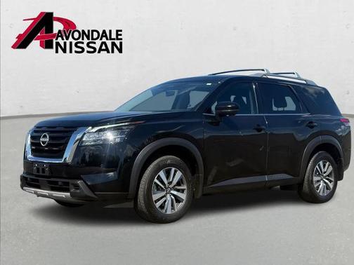2024 Nissan Pathfinder SL