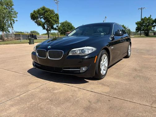 Black 2011 BMW 528 i
