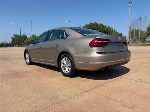 2017 Volkswagen Passat 1.8T S