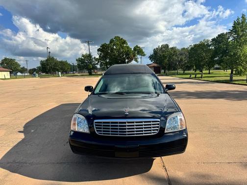 2000 Cadillac DeVille Base