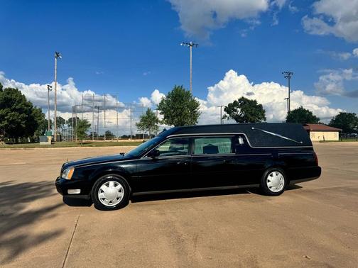 2000 Cadillac DeVille Base