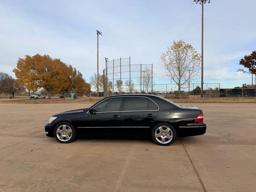 2004 Lexus LS 430 Base