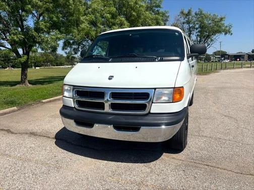 2002 Dodge Ram Wagon 3500 127'' WB MAXI