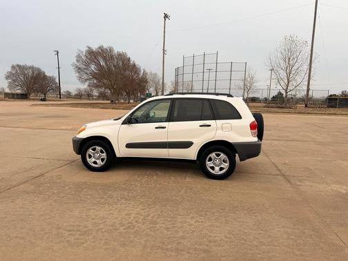 2001 Toyota RAV4 Base