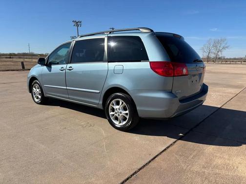 2006 Toyota Sienna LE