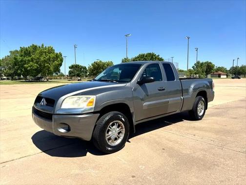 2007 Mitsubishi Raider LS