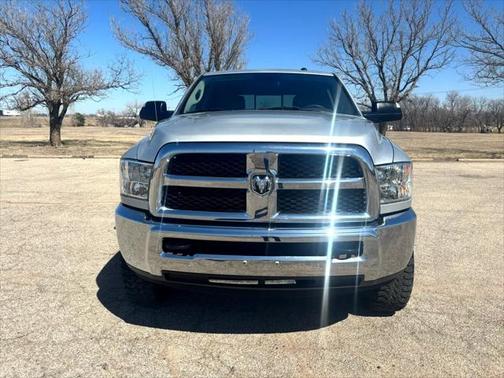 2017 RAM 2500 SLT Crew Cab 4x4 6'4' Box