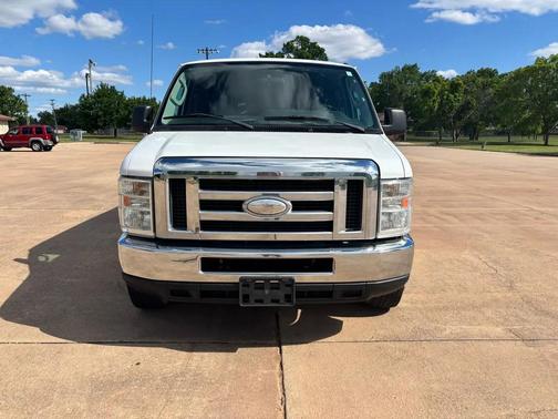 White 2014 Ford E350 Super Duty XLT