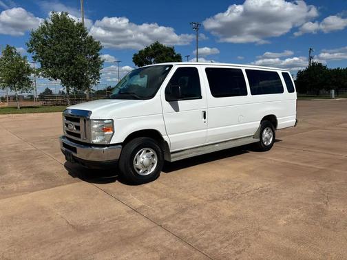 White 2014 Ford E350 Super Duty XLT