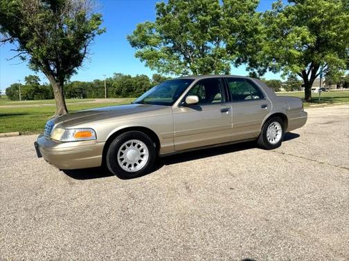2000 Ford Crown Victoria LX