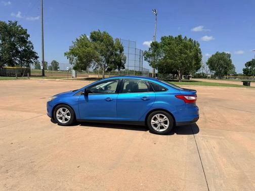 Green 2014 Ford Focus SE