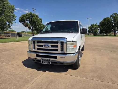 White 2011 Ford E150 XLT