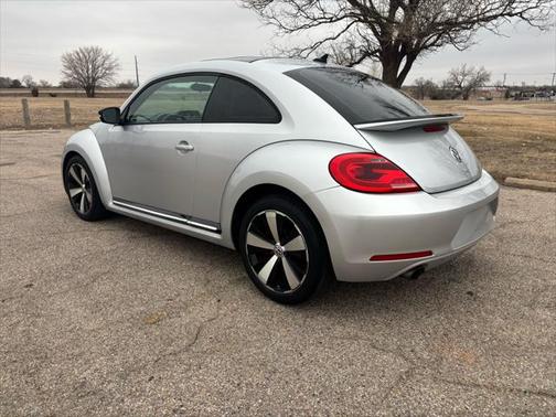 2012 Volkswagen Beetle Base