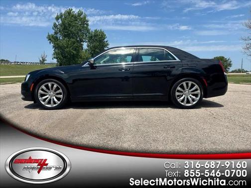 2019 Chrysler 300 Touring