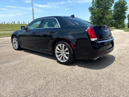 2019 Chrysler 300 Touring