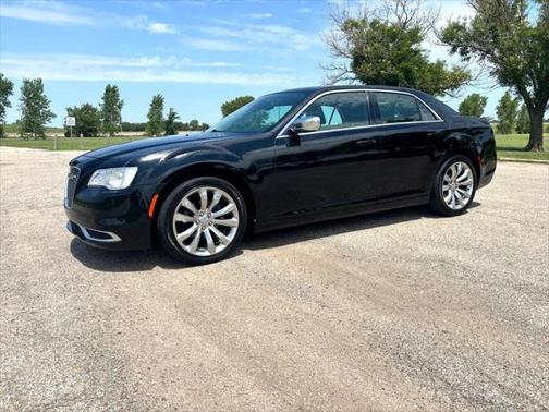 2019 Chrysler 300 Touring