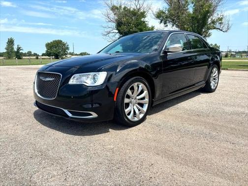 2019 Chrysler 300 Touring