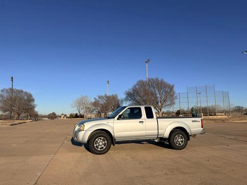 2004 Nissan Frontier XE-V6 Desert Runner King Cab
