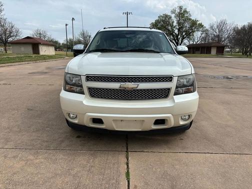 White 2011 Chevrolet Avalanche 1500 LTZ