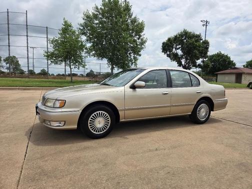 Gold 1997 INFINITI I30 4dr Sdn Auto w/Leather