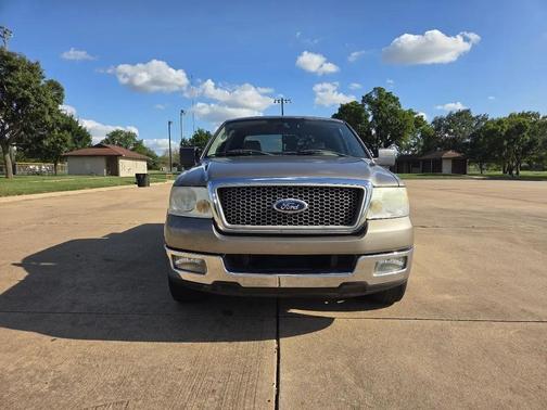 Beige 2005 Ford F-150 Lariat SuperCab