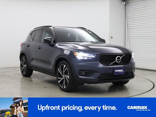2022 Volvo XC40 T5 R-Design