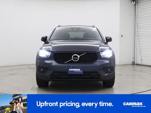 2022 Volvo XC40 T5 R-Design