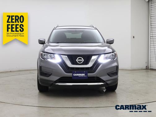 Gray 2017 Nissan Rogue SV