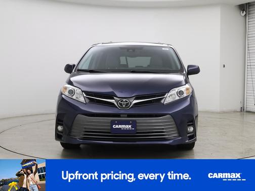 2020 Toyota Sienna XLE