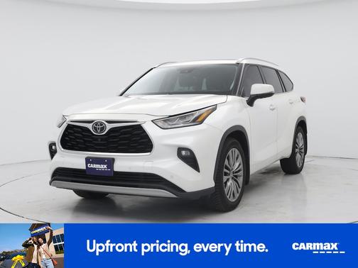 White 2021 Toyota Highlander Platinum