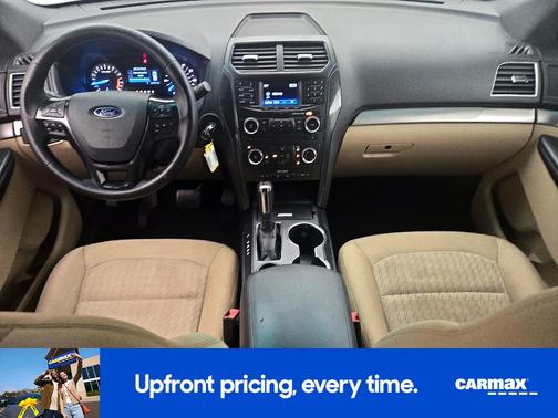 White 2016 Ford Explorer