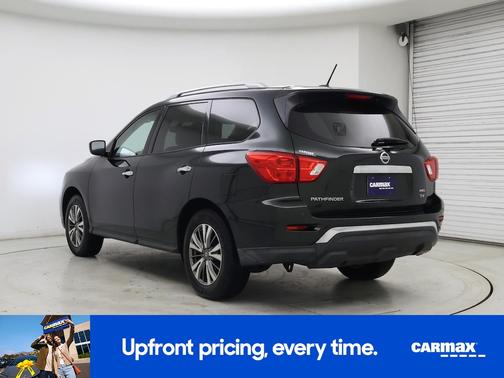 2018 Nissan Pathfinder SV