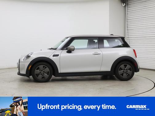 White 2023 MINI Hardtop