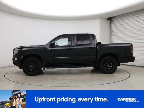 Black 2023 Nissan Frontier SV