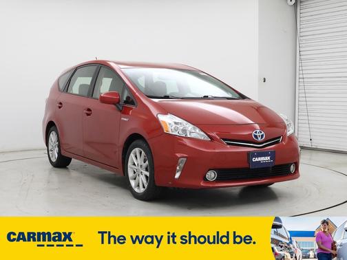 2014 Toyota Prius v Five