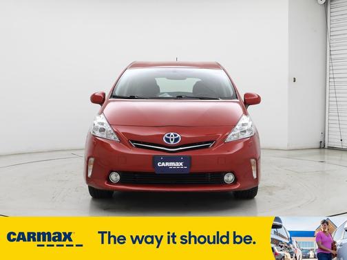 2014 Toyota Prius v Five